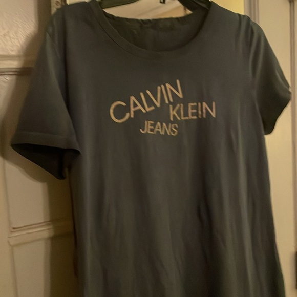 Woman’s Calvin Klein tshirt dress - Picture 3 of 3